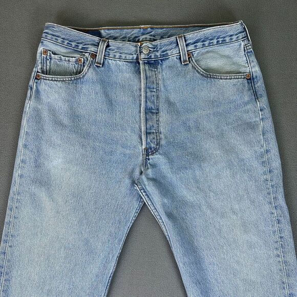 Vintage Levis 501 Jeans Mens 36x32 Blue Light Wash Button Fly made in USA - Picture 6 of 16